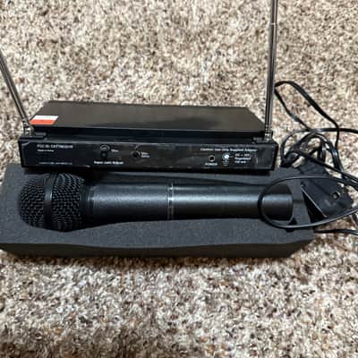Carvin 8000 Wireless Microphone System – VHF Handheld & Receiver Early 2000s image 2