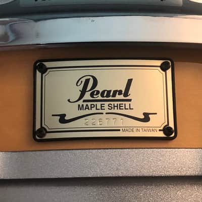 Pearl 3.5x14 Free-Floating Maple Piccolo Snare Drum w/ Case image 10