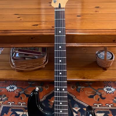 Fender Player II Stratocaster 2024-25 - Sunburst image 3