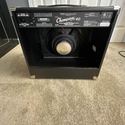 Fender Champion 40 2-Channel 40-Watt 1x12" Guitar Practice Amp 2017 - Black image 2