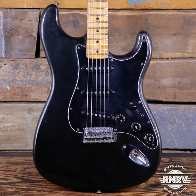 Fender Stratocaster with Maple Fretboard 1979 - Black image 1
