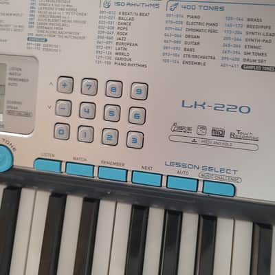 Casio LK-220 61-Key Key-Lighting Keyboard 2010s - Silver / Black image 3