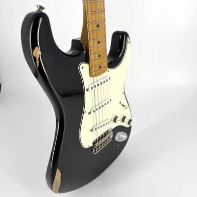 2022 Fender Vintera Road Worn 50s Stratocaster – Black image 11