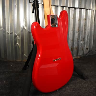 Fender Duo-Sonic™ HS, Pau Ferro Fingerboard 2018 Torino Red(Floor Model) image 9