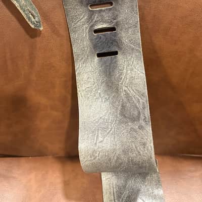 Guitar Center Vintage Leather Guitar Bass Strap -3.25" wide Black / Grey - Suede back- fixed ends image 6