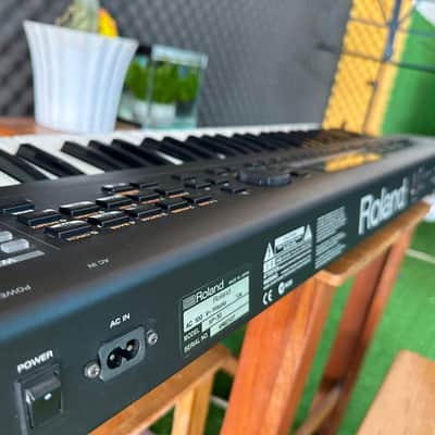 Roland XP-30 61-Key 64-Voice Expandable Synthesizer 1999 - 2004 - Black image 5