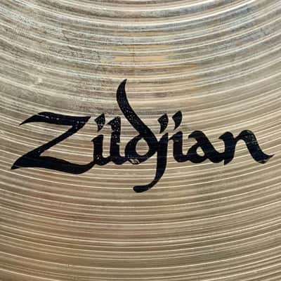Zildjian New Beat 14" Hi Hat Set - Very Good Condition - 974/1424 Grams image 13