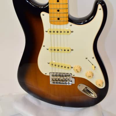 2009 Squier Classic Vibe Stratocaster '50s Electric Guitar, Maple Fingerboard, 2-Color Sunburst image 3
