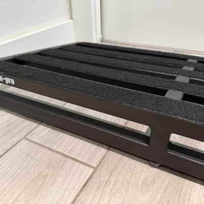 Pedaltrain Pro Pedalboard + Pedal Booster & Soft Case image 5