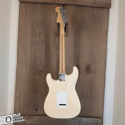 Fender MIM Standard Stratocaster 1999 - Used image 6