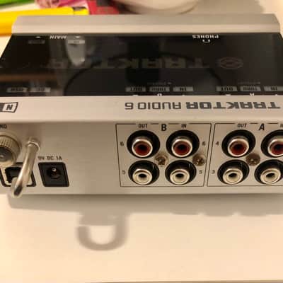 Traktor Audio 6 Native Instruments USB Audio Interface image 3