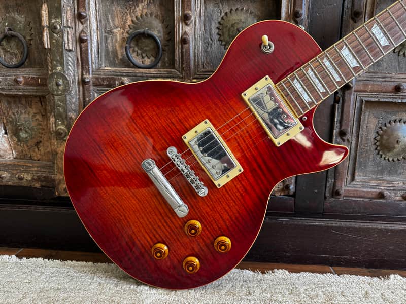 Vintage Epiphone Les Paul Standard 2002 - Cherry Sunburst - Case Included image 1