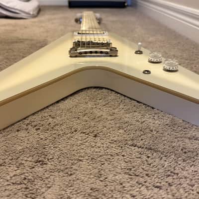 Epiphone Brendon Small Signature "Snow Falcon" Flying V 2017 - 2019 - Snow Burst image 5