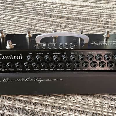 One Control Crocodile Tail Loop Switcher 2010s - Black image 2
