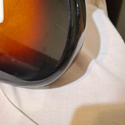 Squier Classic Vibe '60s Stratocaster Left-Handed with Laurel Fretboard 2019 - Present - 3-Color Sunburst image 8