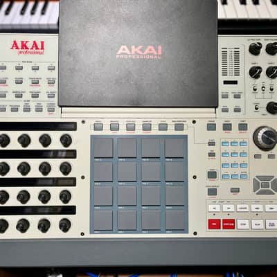 Akai MPC X Special Edition Standalone Sampler / Sequencer 2023 - Present - Grey image 2