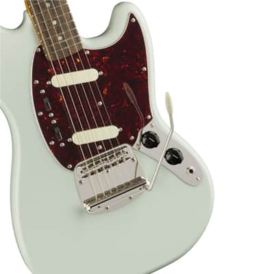 Squier Classic Vibe '60s Mustang Electric Guitar, Indian Laurel Fingerboard, Sonic Blue, 0374080572 image 3