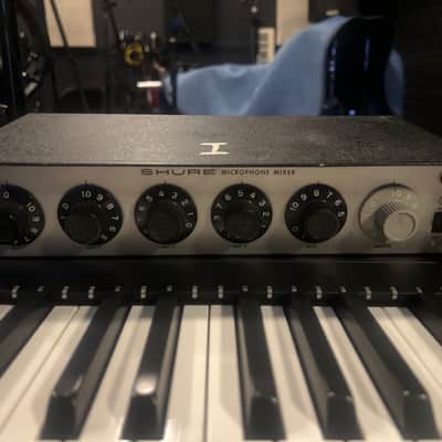 Shure M68FC Mic Mixer image 1