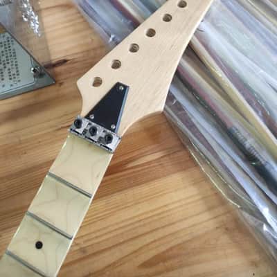 Natural Finish Maple 24 Frets Electric Guitar Neck with Scalloped Fingerboard Fretboard image 2