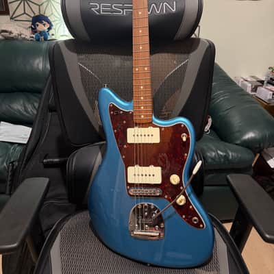Fender CME Exclusive Classic Player Jazzmaster with Pau Ferro Fretboard Lake Placid Blue USED image 1
