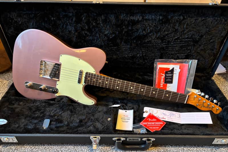 Fender Limited Edition Vintera II Road Worn '60s Telecaster 2025 - Burgundy Mist Metallic