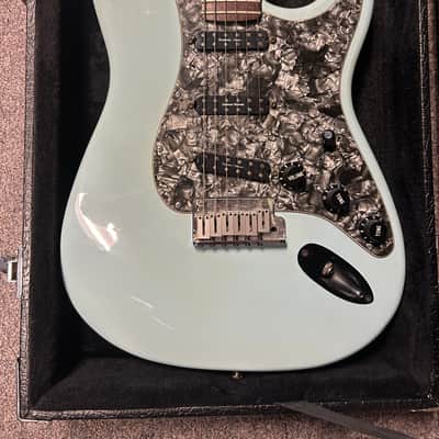 Fender American Standard Stratocaster with Rosewood Fretboard 1996 - 1997 - Sonic Blue image 11