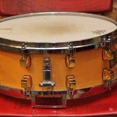 Yamaha Maple Custom 14x5.5 snare drum - Natural Blonde image 9