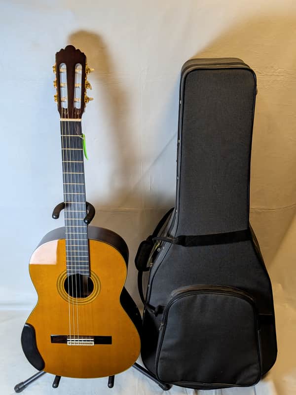 Yamaha GC32C Acoustic Guitar