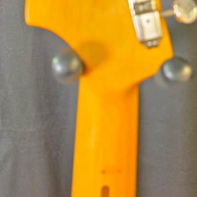 Squier Bass VI 2025 - Black image 6