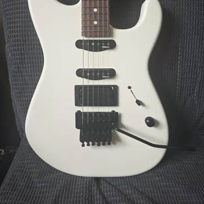 Charvel San Dimas USA Select American HSS FR Floyd Rose Snow Blind Satin 2017 + case image 2
