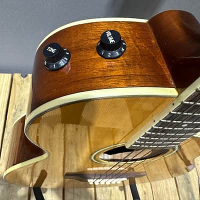 Skylark acoustic Guitar Natural image 3