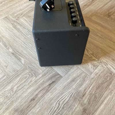 Fender Mustang GT40 (Generation Three) - Black image 4