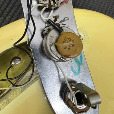 Fender Musicmaster with Rosewood Fretboard 1974 - Olympic White image 25