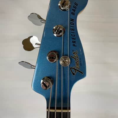 Fender Tony Franklin Signature Fretless 4-String Precision Bass Guitar, Ebony Fingerboard, Lake Placid Blue image 5