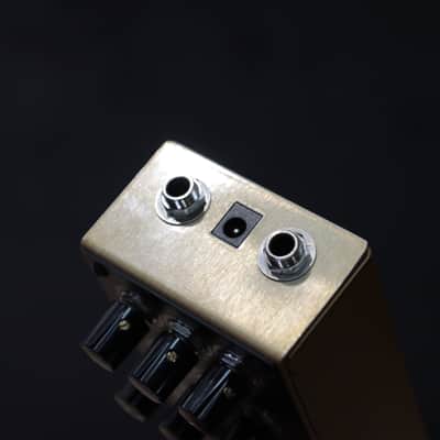 Redbeard Effects Honey Badger Octave Fuzz Analog True Bypass Effect Pedal w/Box image 13