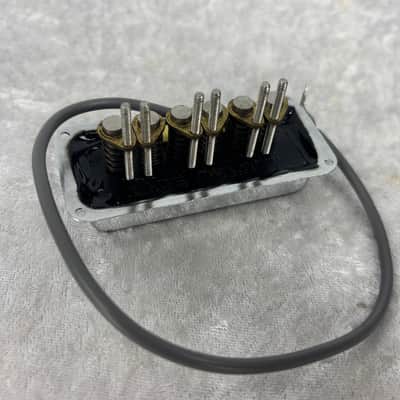 Lot of 4 vintage DeArmond Rowe Industries 2000 Dynasonic pickups (2 uninstalled) image 15