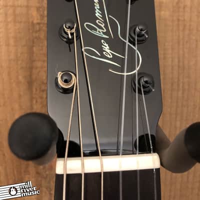Romero Creations B6-SM Nylon-String Baritone Guitalele Guitar/Ukulele w/ Gig Bag image 4