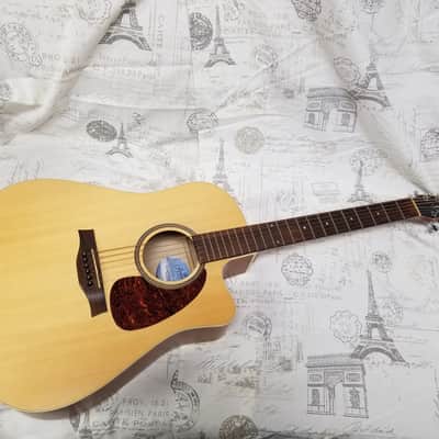 Seagull Entourage Natural Spruce CW QI 2013 Natural Fishman Electronics image 4