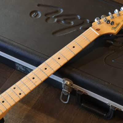 1984-1987 Fender Stratocaster Double-Cut Electric Guitar Black + OHSC image 3