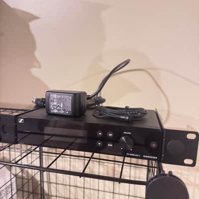 Sennheiser EM-XSW2 Wireless Receiver Package w/ ME2 Lavalier Mic (548–572 MHz A Band) image 2