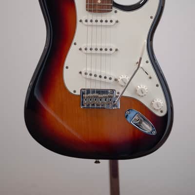 2019 Fender Player Series Stratocaster - in 3 Tone Sunburst image 15
