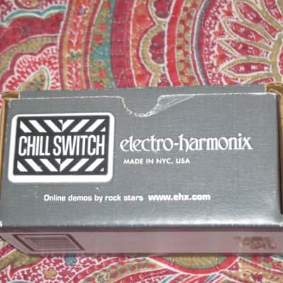 very lightly handled Electro Harmonix EMPTY CARDBOARD BOX + orig Owner's Instructions ONLY for Chillswitch Momentary Line Selector (NO pedal, NO warranty / registration paperwork) specifically from 2012 (can be home for different year Chillswitch pedal) image 9