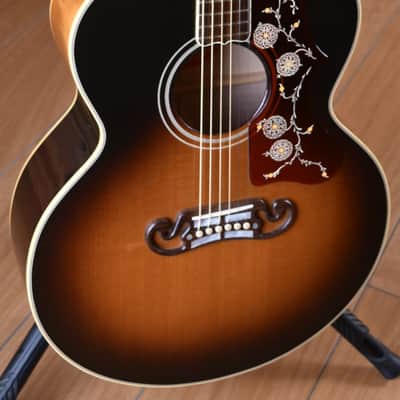 Gibson Custom Historic 1957 SJ-200 Vintage Sunburst image 9