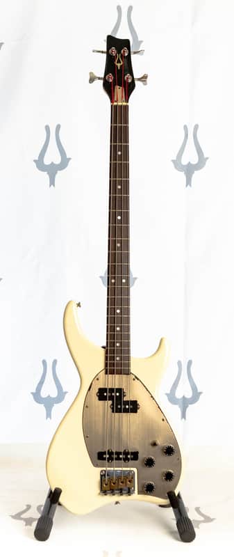 Daion Savage White Electric Bass w/ Original Daion Branded Hardshell Case image 1