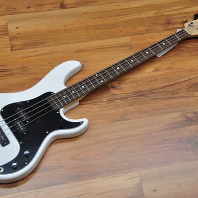 G&L Tribute SB-2 Gloss White image 3