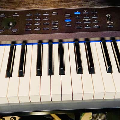 Korg KROME 88-Key Synthesizer Workstation 2010s - Black image 3