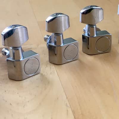 6 Fender CHROME Tuners Inline 2pin F Logo (Non Staggered) NOS American Standard image 5