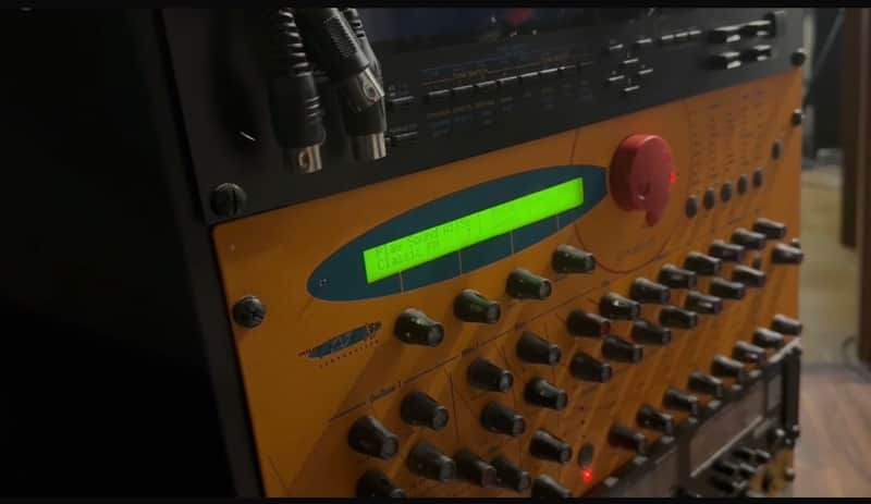 Waldorf Microwave XT Rackmount Wavetable Synthesizer 1998 - Orange image 1