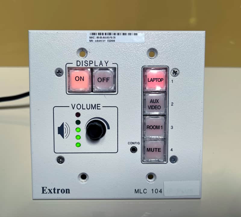 EXTRON MLC 104 IP  MediaLink Remote Controller (4) Input Switcher image 1