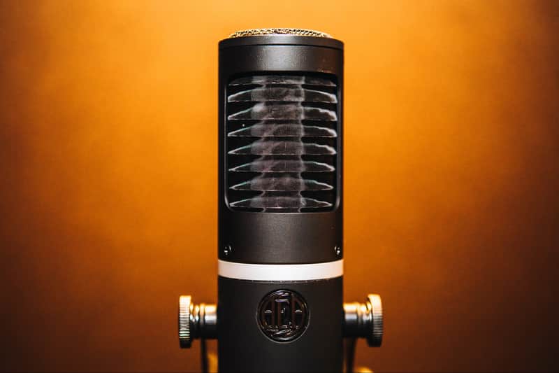 AEA KU5A - Active Supercardioid Ribbon Microphone Serial:0121 With Storage Case image 1